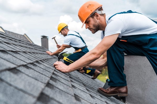 The Ultimate Guide to Choosing the Right Roofing Contractor in Mississauga