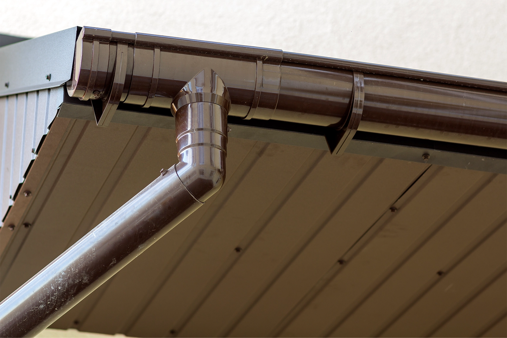eavestroughs siding & soffits installation