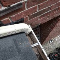 Roof eavestrough cleaning